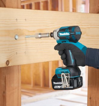 Makita DTD201Z — Mașină de înșurubat cu impact compatibila cu acumulator 18V, 210 Nm, motor Brushless - imagine 3